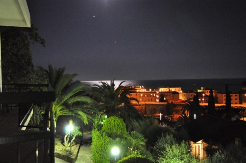 Aparthotel La Carruba
