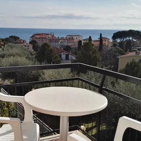 Residence La Carruba Diano Marina Exterior photo