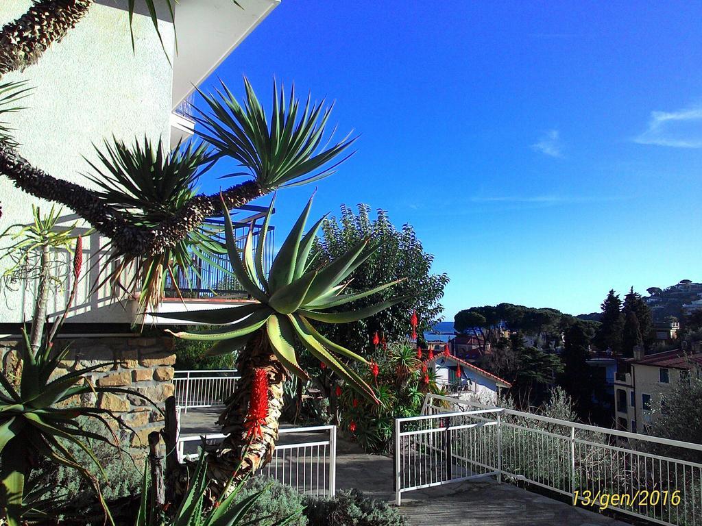 Apartahotel La Carruba 3*
