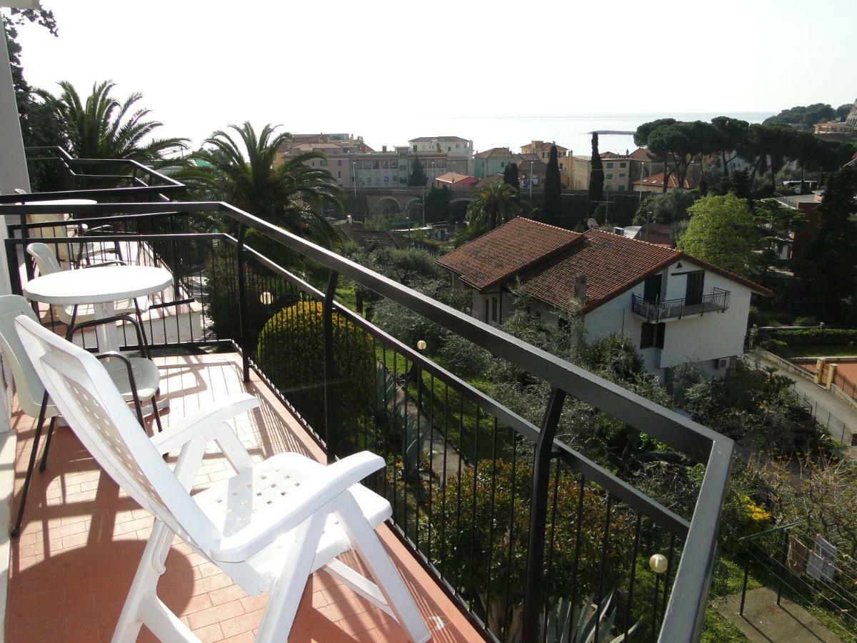 La Carruba Aparthotel Diano Marina