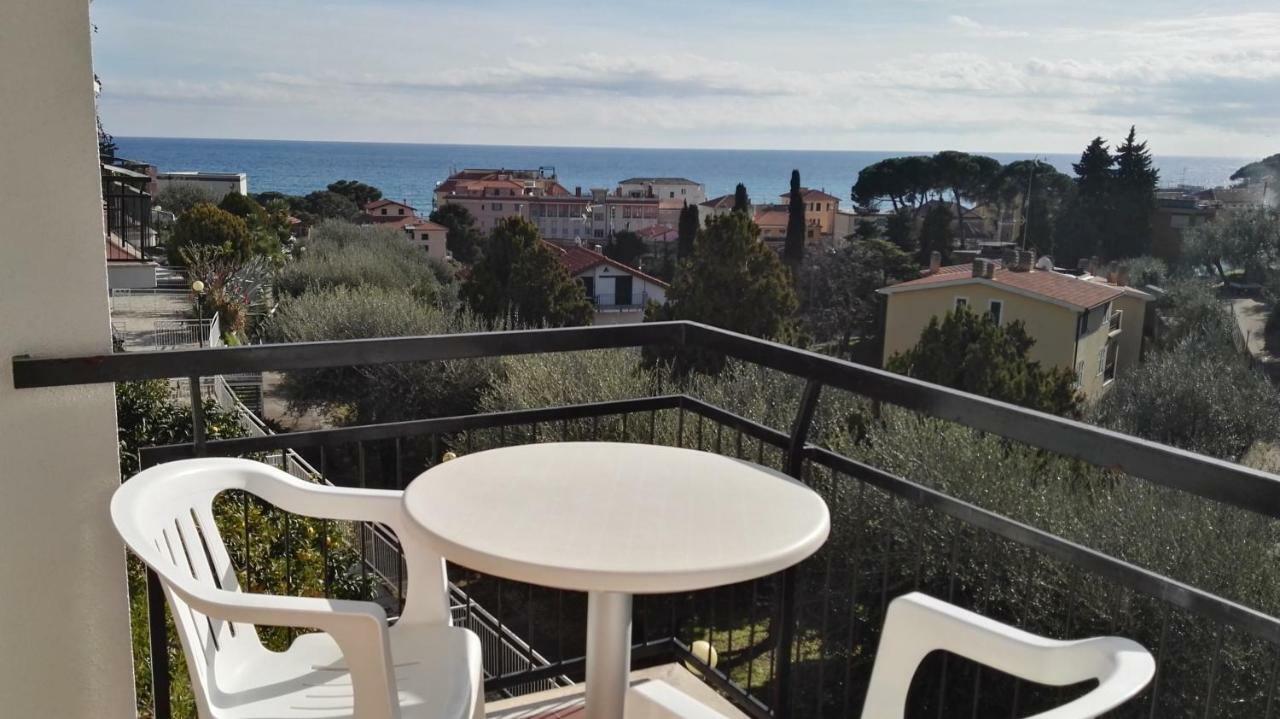 Apartahotel La Carruba Diano Marina